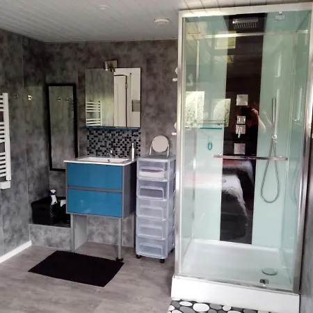 Loue Chalet 30m2 Avec Piscine * Challans